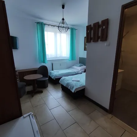 Lesny Dworek Leslaw Zieniewicz *