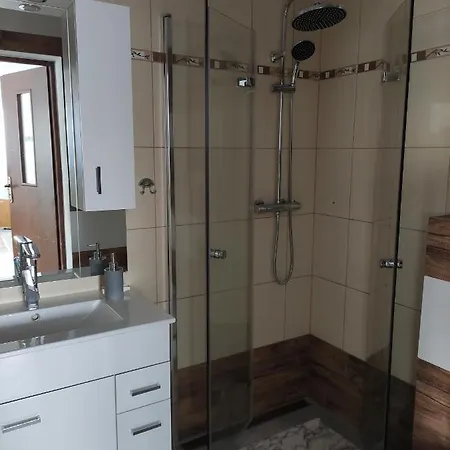 홈스테이 Lesny Dworek Leslaw Zieniewicz *