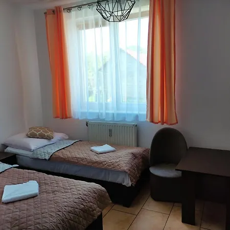 Lesny Dworek Leslaw Zieniewicz *