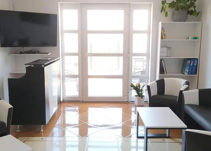 Lesny Dworek Leslaw Zieniewicz *