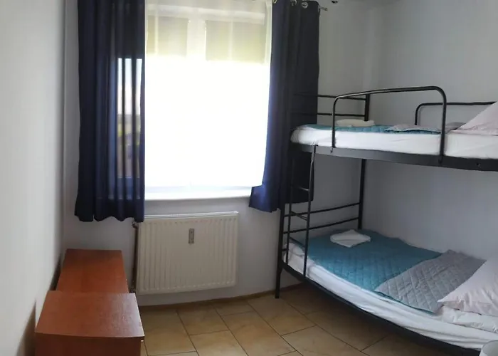 Lesny Dworek Leslaw Zieniewicz منزل للإقامة *