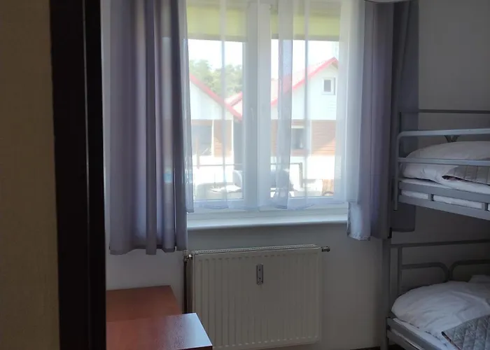 Lesny Dworek Leslaw Zieniewicz Habitación en casa particular *